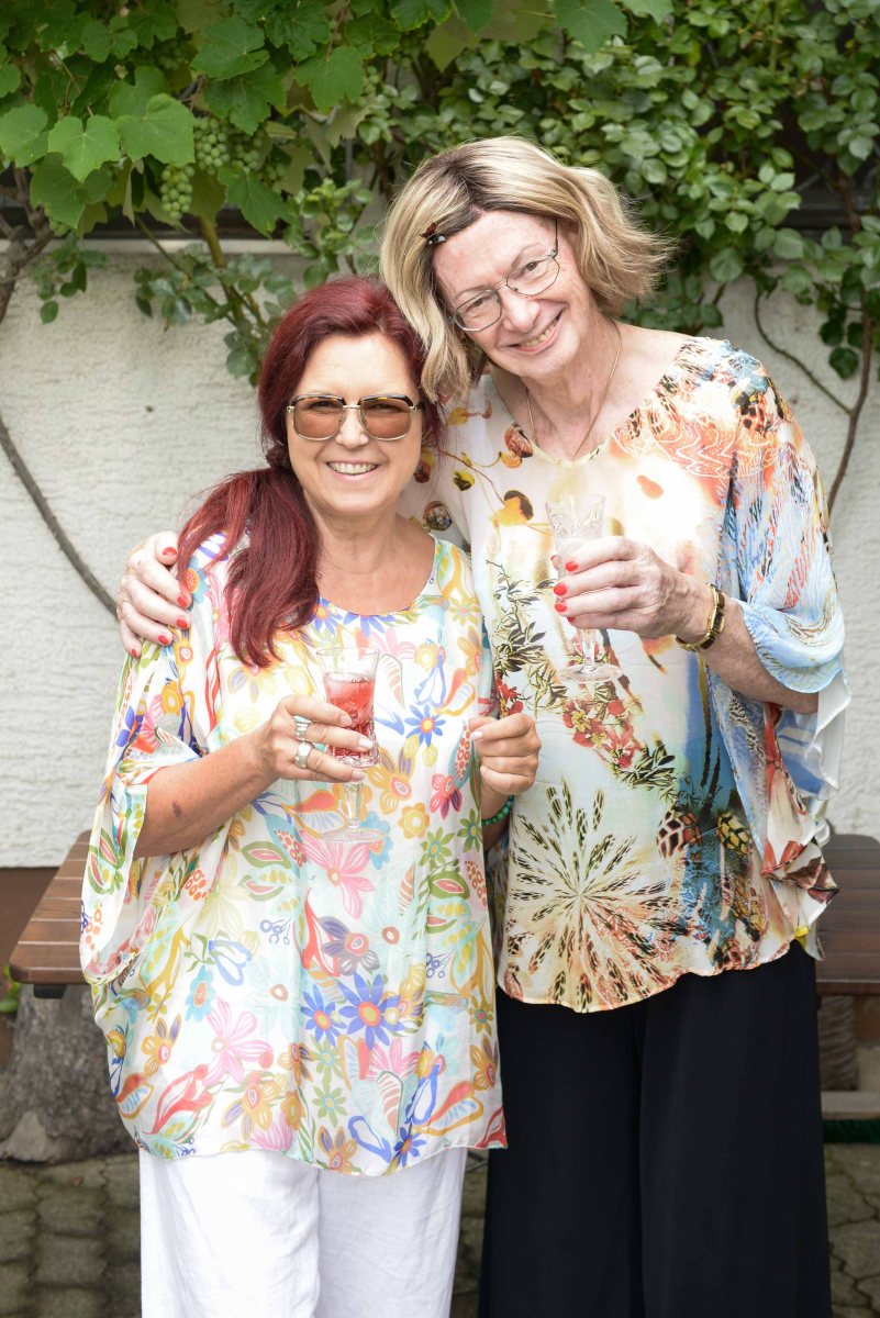 2. leben, Frausein, Transgender